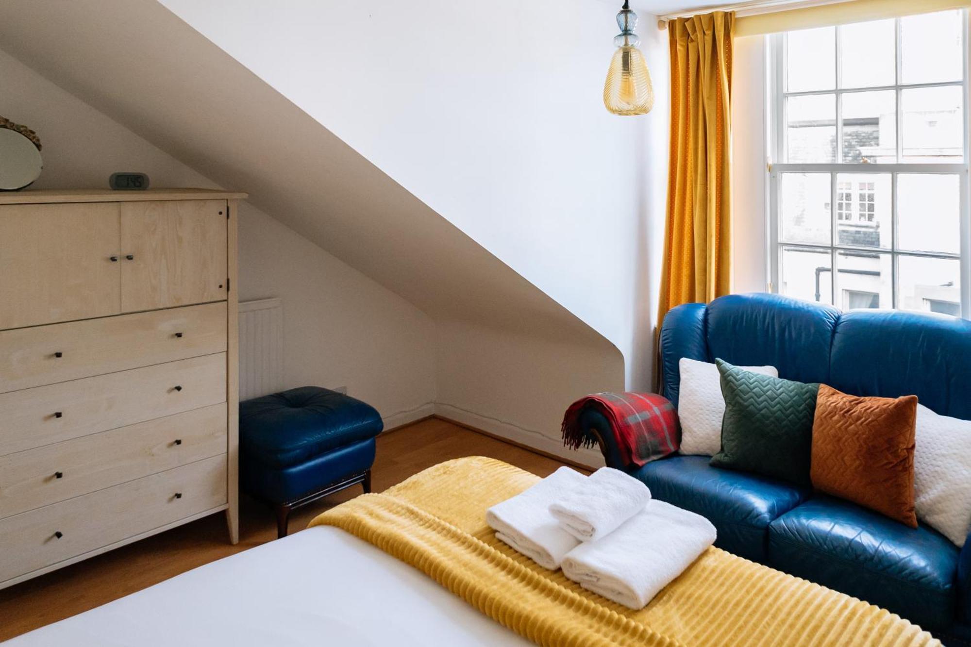 Charming 3 Bedroom Apartment In The Heart Of Vibrant Old Town EDI Eksteriør bilde