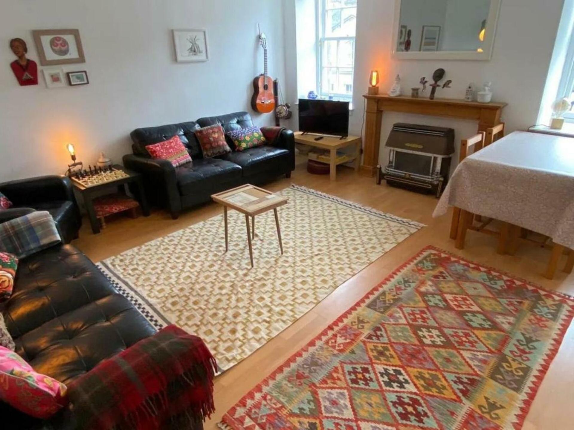 Charming 3 Bedroom Apartment In The Heart Of Vibrant Old Town EDI Eksteriør bilde